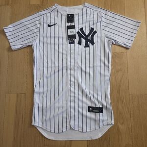 Nike New York Yankees Home Authentic Collection Jersey Men's Size M/40 NWT
